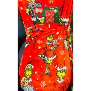 Grinch red plush throw 50 by 70